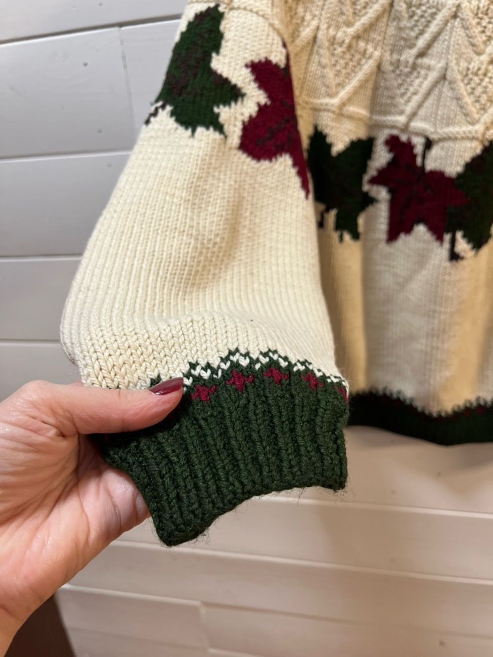 HANDMADE Cream Leaf Pattern Knit Sweater L/XL - Picture 4 of 12